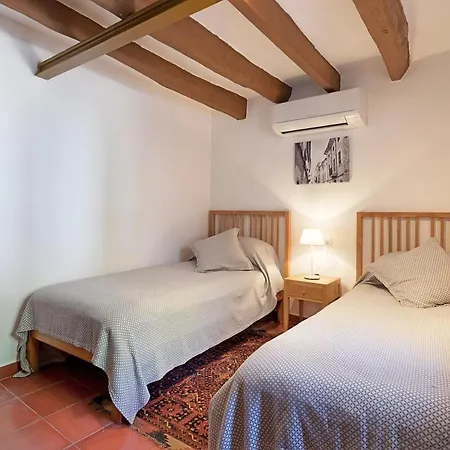 Casa Pont Roma, Garden And Pool In Villa *